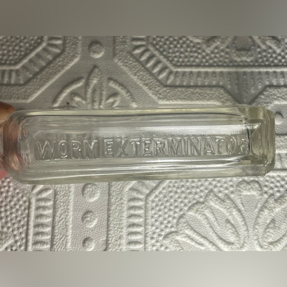 Lot of 5 Antique Iridescence Blue & Clear Montreal Toronto Medicine Herb Bottles - Picture 12 of 16